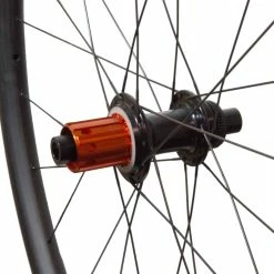 Dynamics G28 Carbon 28" Gravel-Laufradsatz 7 Dynamics G28 Carbon 28" Gravel-Laufradsatz -Fahrradbeleuchtung importe magasin dynamics g28 carbon 28 gravel laufradsatz 2023 313045 c