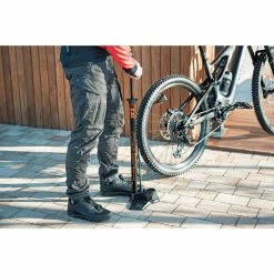 SKS Air-X-Plorer Digi 10.0 Standpumpe -Fahrradbeleuchtung importe magasin sks air x plorer digi 10 0 fahrrad standpumpe 2022 311747 f
