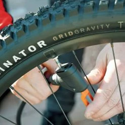 SKS Airmotion 12.0 Standpumpe -Fahrradbeleuchtung importe magasin sks airmotion 12 0 fahrrad standpumpe 2022 311769 g