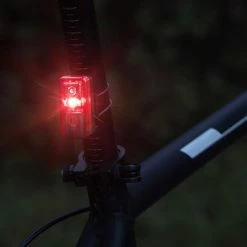 VDO Eco Light Red Plus Fahrrad-Rücklicht Mit Bremslichtfunktion -Fahrradbeleuchtung importe magasin vdo eco light red plus fahrrad ruecklicht bremslicht 2020 304436 c